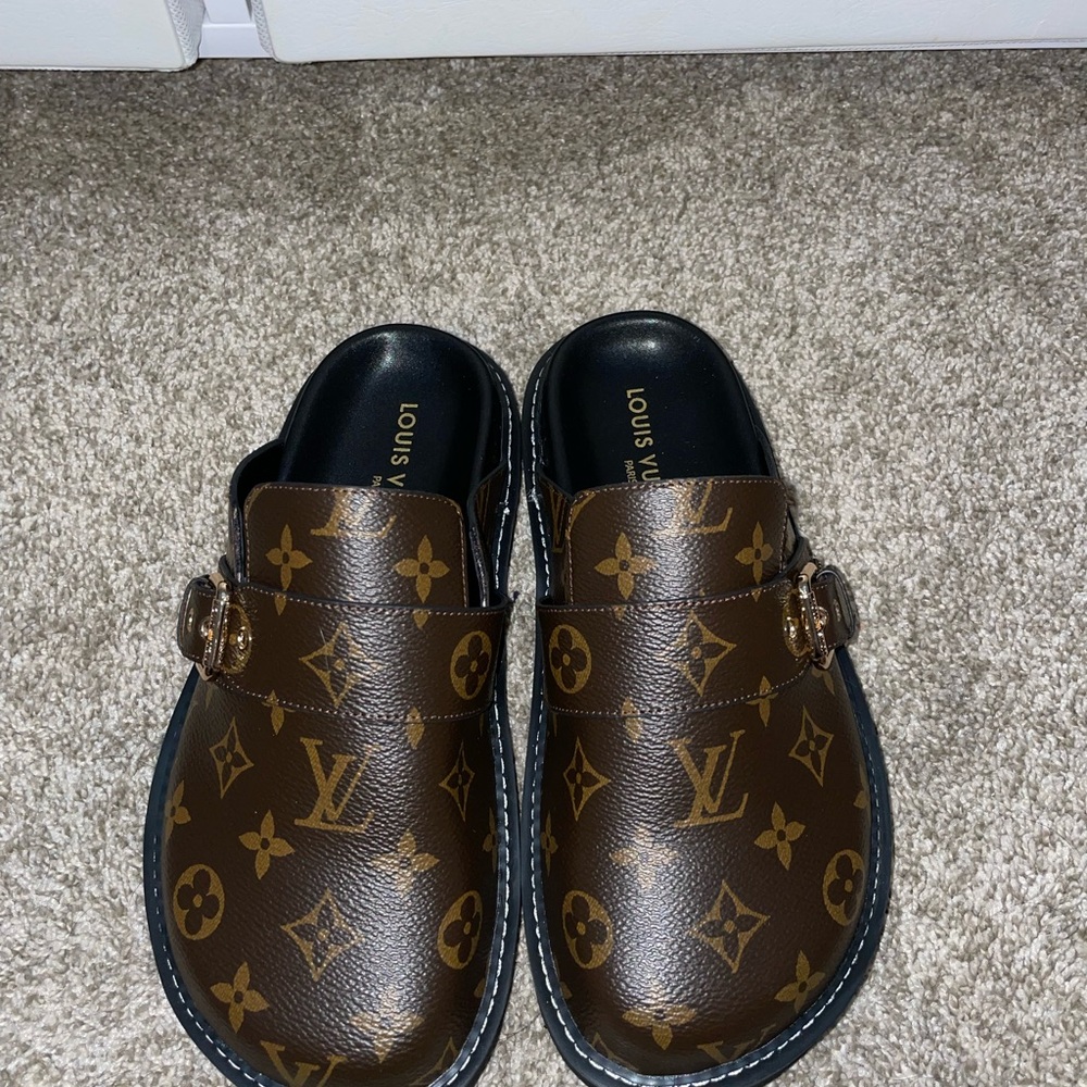 Louis Vuitton Cosy Flat Loafers (Brown Leather) Size 7 in Women’s US, 38 in EURO